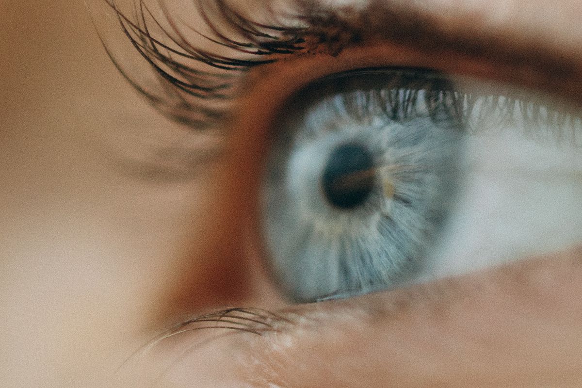 7 Warning Signs You Should See an Eye Doctor Immediately
